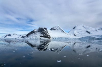 À qui appartient l’Antarctique : comprendre les enjeux de ce territoire protégé