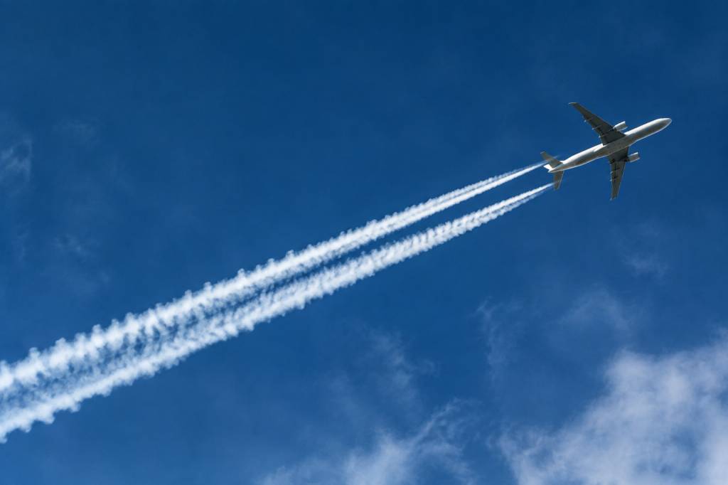 Chemical trails : comprendre le phénomène et distinguer faits scientifiques et idées reçues